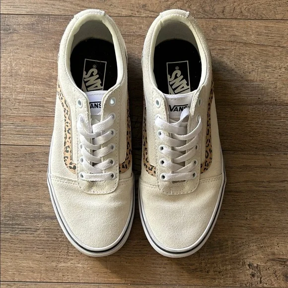 Vans Old Skool Womens Cream and Animal Print Leather Sneakers excellent size 8.5 - Picture 2 of 7
